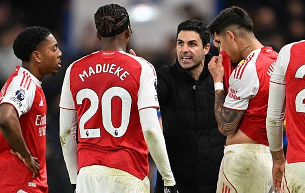 Ảnh bài viết Arsenal đấu Brentford: Nỗi lo ném biên và bài toán xoay tua