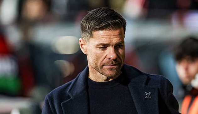 Ban lãnh đạo Real Madrid vẫn tin tưởng Xabi Alonso.