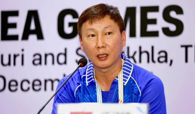 Ảnh bài viết Thắng Lào 2-1, HLV Kim Sang-sik nói gì về bàn thắng tranh cãi?