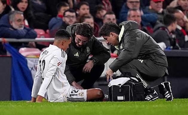 Ảnh bài viết Alexander-Arnold chấn thương, Real lo sốt vó