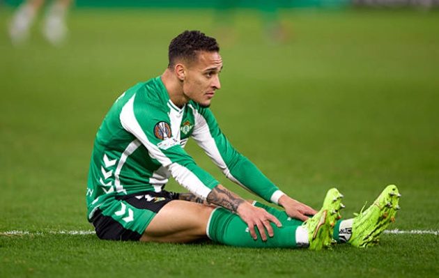 Ảnh bài viết Antony kiến tạo rồi tập tễnh rời sân, Betis bất an trước cuộc đụng độ Barcelona