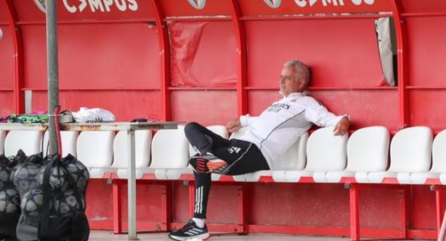 Ảnh bài viết Mourinho tự tin trước trận derby với Sporting: "Borges không có gì phải học từ tôi"