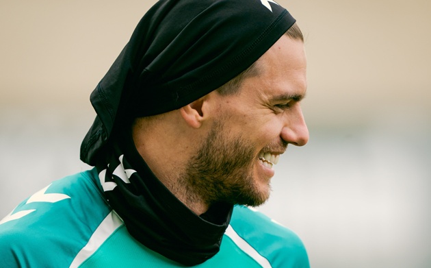 Ảnh bài viết Lo Celso và Antony sẵn sàng đối đầu Barcelona tại La Liga