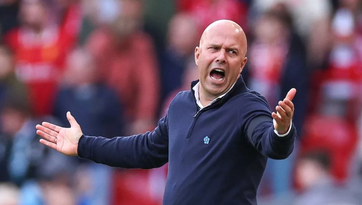 Ảnh bài viết Arne Slot đối mặt áp lực lớn sau chuỗi thành tích kém cỏi tại Liverpool