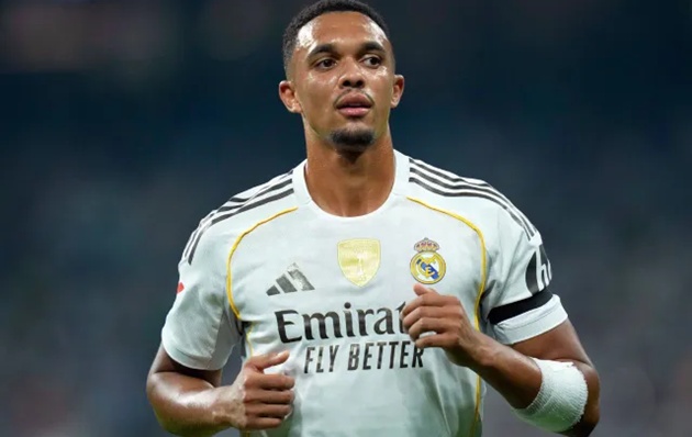 Trent Alexander-Arnold lại dính chấn thương