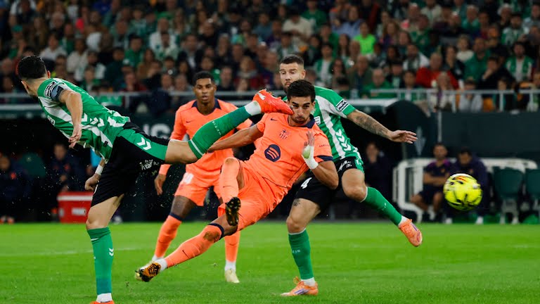 Torres tỏa sáng trong chiến thắng của Barca.