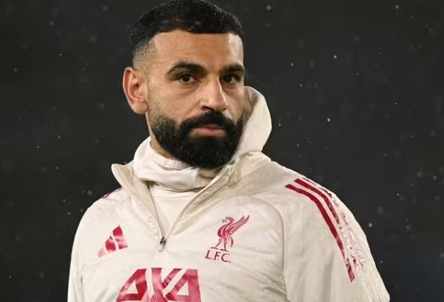 Ảnh bài viết Salah đẩy Liverpool vào ngã rẽ lớn: Giữ lại HLV Slot hay để ngôi sao người Ai Cập rời đi?