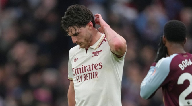 Ảnh bài viết Arsenal thất bại trước Aston Villa: Hệ thống phòng ngự lỏng lẻo và vết rạn nứt trong đội hình