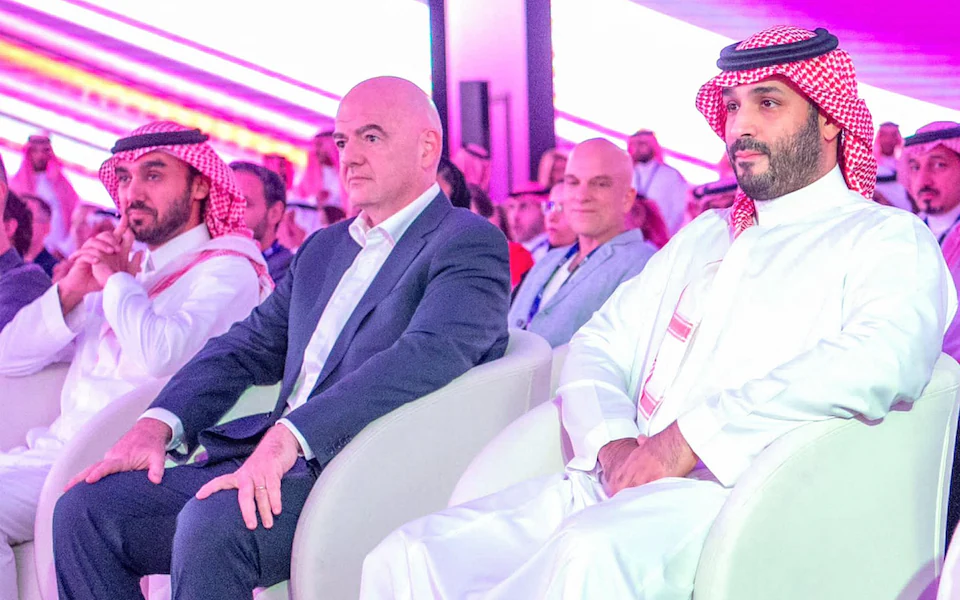 Gianni Infantino có mối quan hệ thân thiết với Mohammed bin Salman
