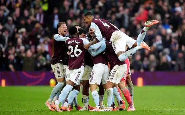 Tập thể Villa thật sự đáng sợ.