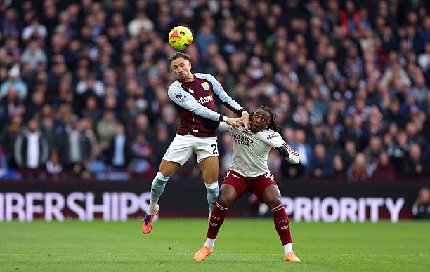 Eze thể hiện mờ nhạt trước Aston Villa.