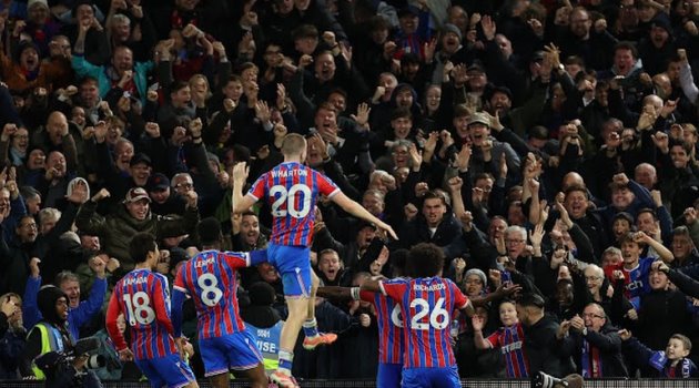 Ảnh bài viết Crystal Palace 2-1 Fulham: Cú đánh đầu của Guehi giúp Palace vươn lên top 4