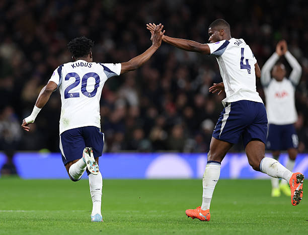 Sân nhà là lợi thế lớn của Spurs.