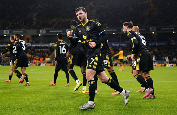 Ảnh bài viết Mason Mount hé lộ bí mật giúp Man Utd lột xác trước Wolves