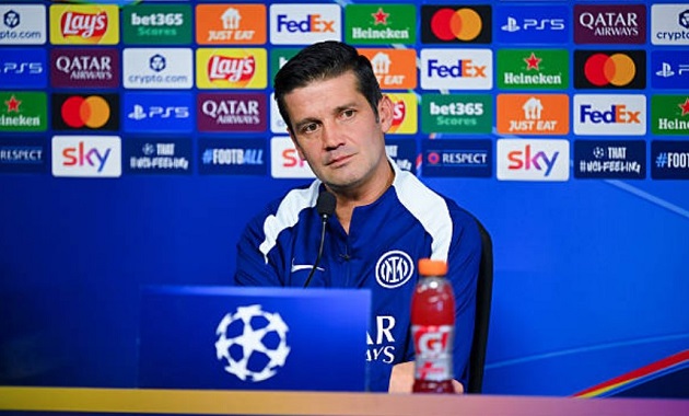 Ảnh bài viết Chivu từ chối thẳng thừng khi được hỏi về vụ Salah