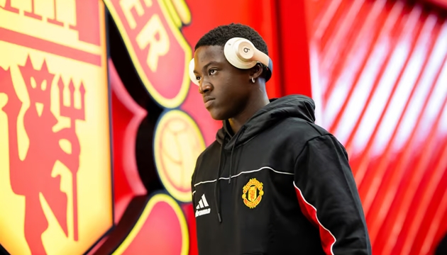 Tương lai Kobbie Mainoo tại Man United mù mịt.