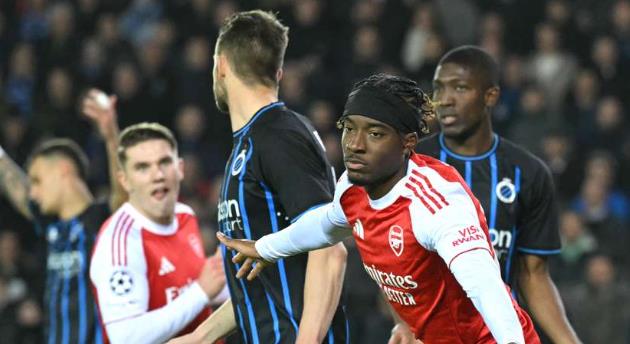 Noni Madueke chói sáng trong thắng lợi của Arsenal.