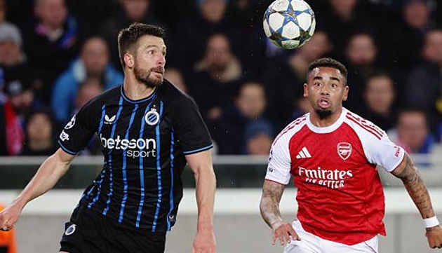 Gabriel Jesus gây ấn tượng ngay khi mới trở lại.