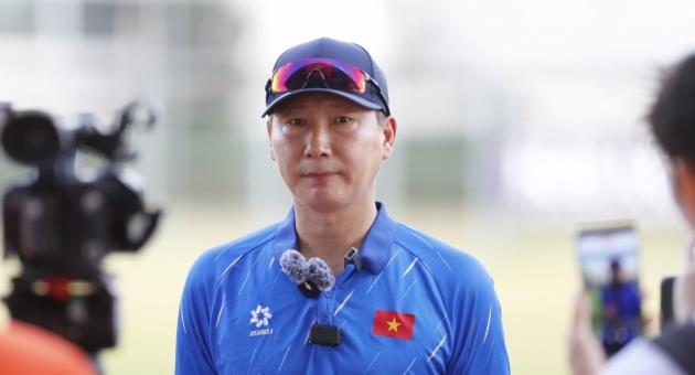 HLV Kim Sang-sik tự tin vào sức mạnh của U22 Việt Nam.