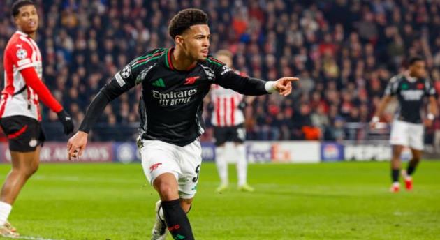 Ethan Nwaneri được MU và Chelsea săn đón.