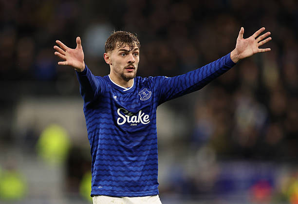 Kiernan Dewsbury-Hall đang có phong độ cao tại Everton. 