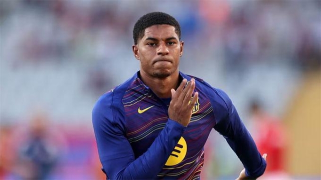Rashford trở thành 'vật tế thần' của Barca?
