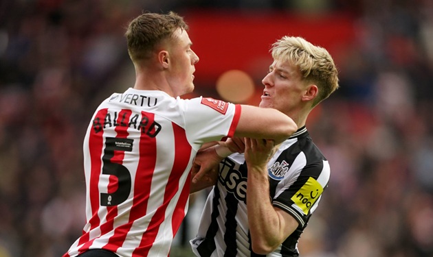 Ảnh bài viết Newcastle vs Sunderland: Eddie Howe cảnh giác trước Sunderland mới