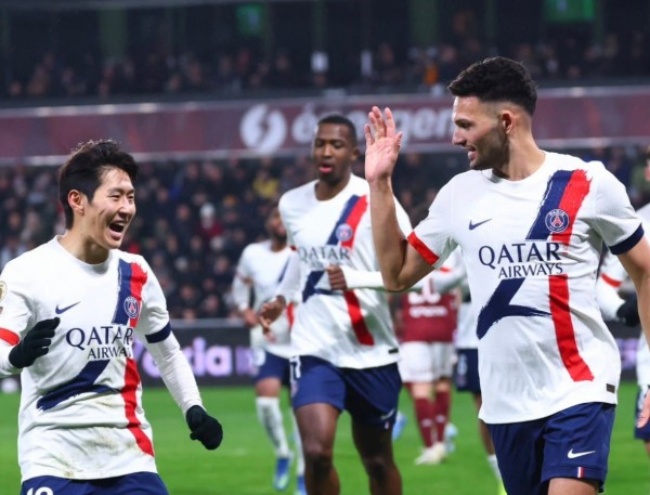 Ramos mở tỷ số cho PSG.