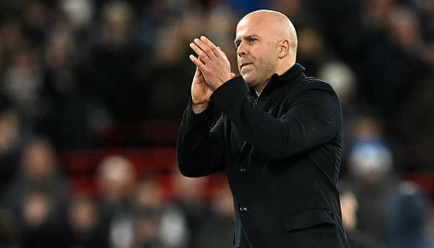 Arne Slot cập nhật tình hình chấn thương của Liverpool.