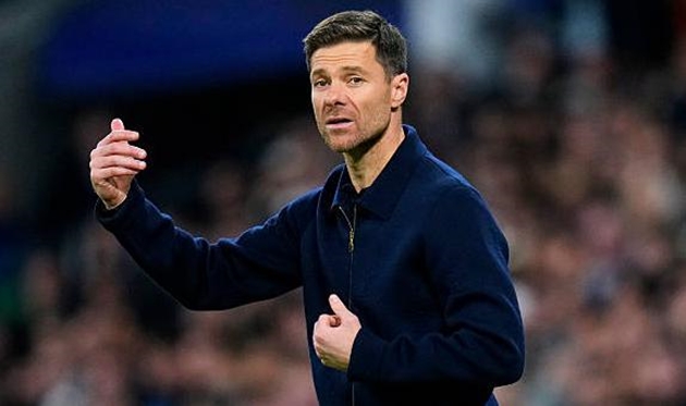 Xabi Alonso phải tự cứu lấy chính mình.