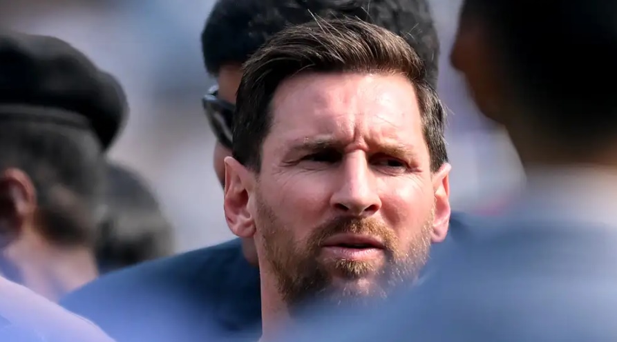 Ảnh bài viết Lalkamal Bhowmick chia sẻ về sự hỗn loạn khiến Messi rời sân