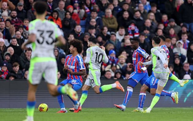 Foden v&agrave; Cherki đều để lại dấu ấn