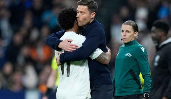 Ảnh bài viết 5 điểm nhấn Alaves 1-2 Real Madrid: Cái duyên của Bellingham; Song tấu Mbappe - Rodrygo lên tiếng