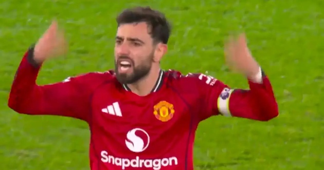 Ảnh bài viết Bruno Fernandes ghi siêu phẩm đá phạt, ăn mừng đỉnh cao