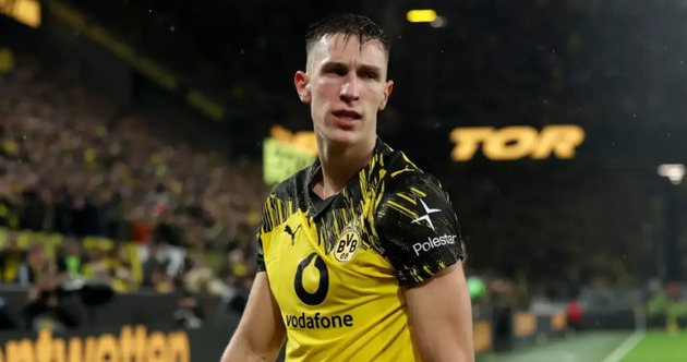 Schlotterbeck đang lọt vào tầm ngắm của Barca.