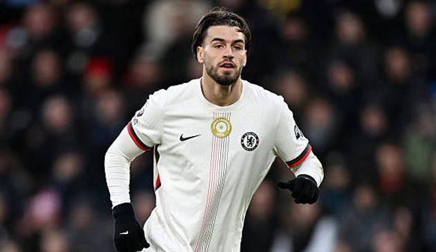 Marc Guiu gây thất vọng ở trận đấu với Cardiff.