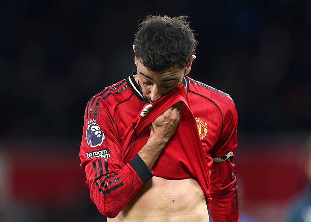 Bruno Fernandes bị tổn thương vì Man Utd từng cân nhắc bán anh.