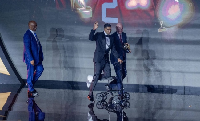 Hakimi d&iacute;nh chấn thương.