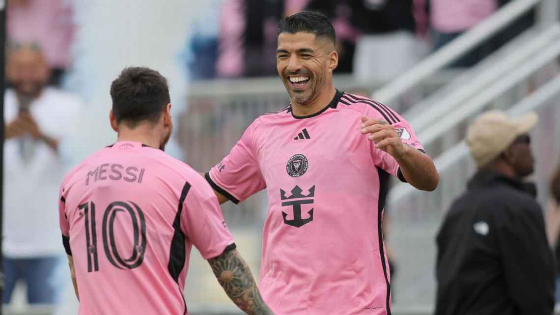 Suarez sẽ ở lại Miami thêm 1 năm.