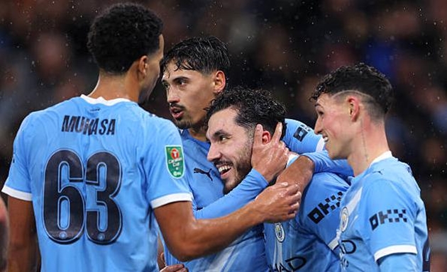 Manchester City giành quyền đi tiếp tại Carabao Cup.