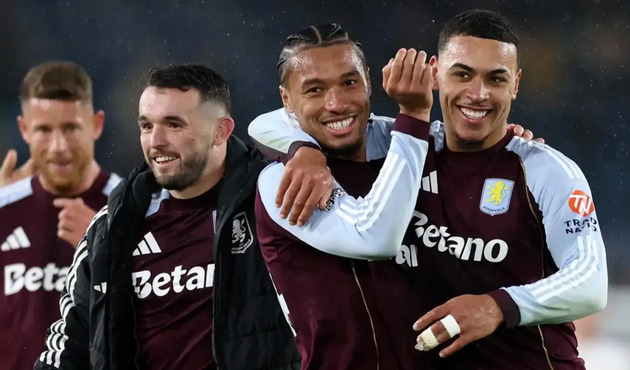 Villa đang thể hiện một m&agrave;n bức ph&aacute; ngoạn mục.