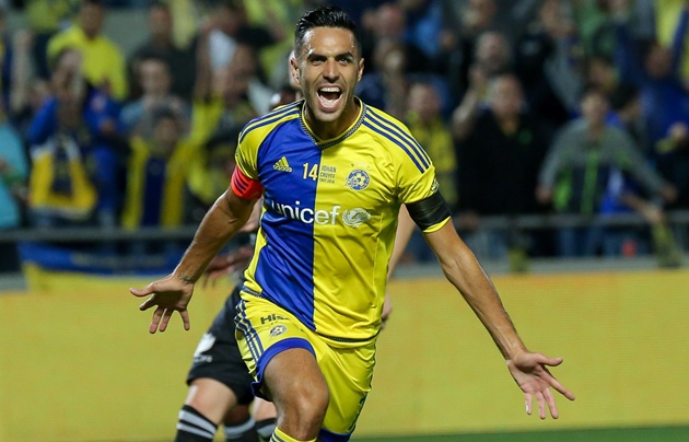 Zahavi là một trong ba cầu thủ ghi nhiều bàn thắng nhất giải đấu tính đến hiện tại.