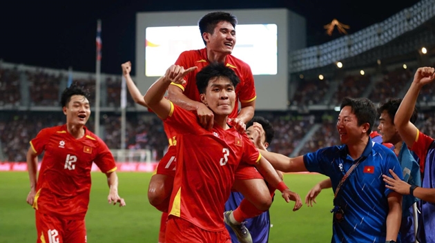 U22 Việt Nam quả cảm lội ngược dòng đánh bại U22 Thái Lan.