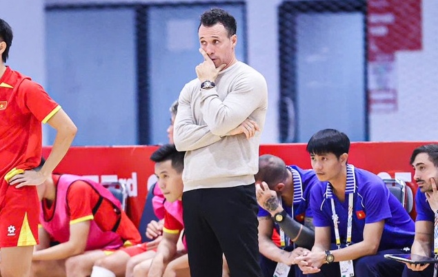 Tuyển futsal Việt Nam thắng Myanmar 4-2.