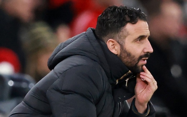 Amorim phải ứng biến chiến thuật.