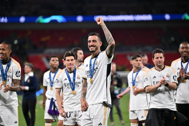 Ảnh bài viết Joselu nêu bật vấn đề ở Real Madrid, nhắc về Ancelotti