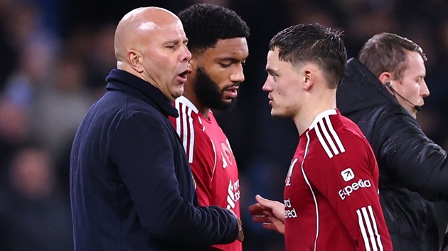 Ảnh bài viết Liverpool: Arne Slot phủ nhận ngân sách chuyển nhượng vô hạn