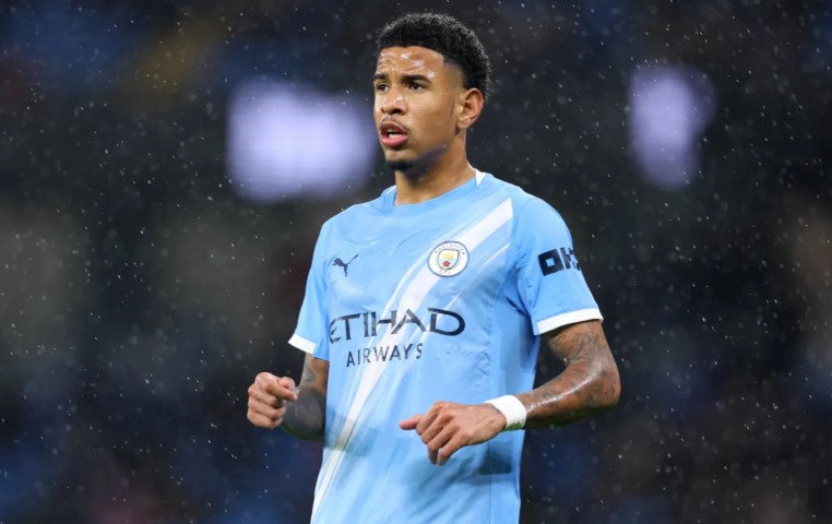 Ảnh bài viết Savinho tạm gác sở thích cưỡi ngựa để tập trung cùng Man City