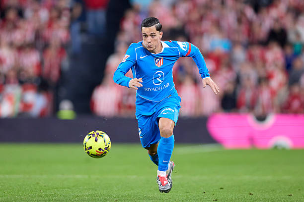 AS Roma nhắm Giacomo Raspadori bên cạnh Joshua Zirkzee.