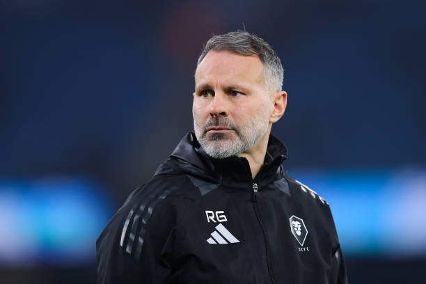 Ảnh bài viết Ryan Giggs khuyên Kobbie Mainoo kiên nhẫn ở lại Manchester United để chờ cơ hội